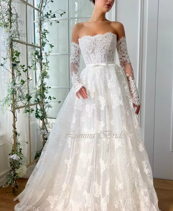 Feminine Floral Lace White Boho Wedding Dress with Detachable Cape