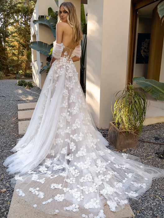 Gorgeous White Causal Beach Boho Wedding Dress with 3D Flower Lace