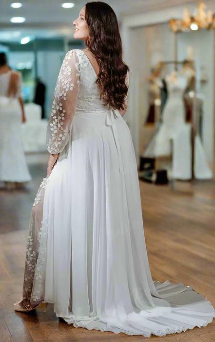 Lightweight Chiffon Plus Size Wedding Dress with Leaf Pattern